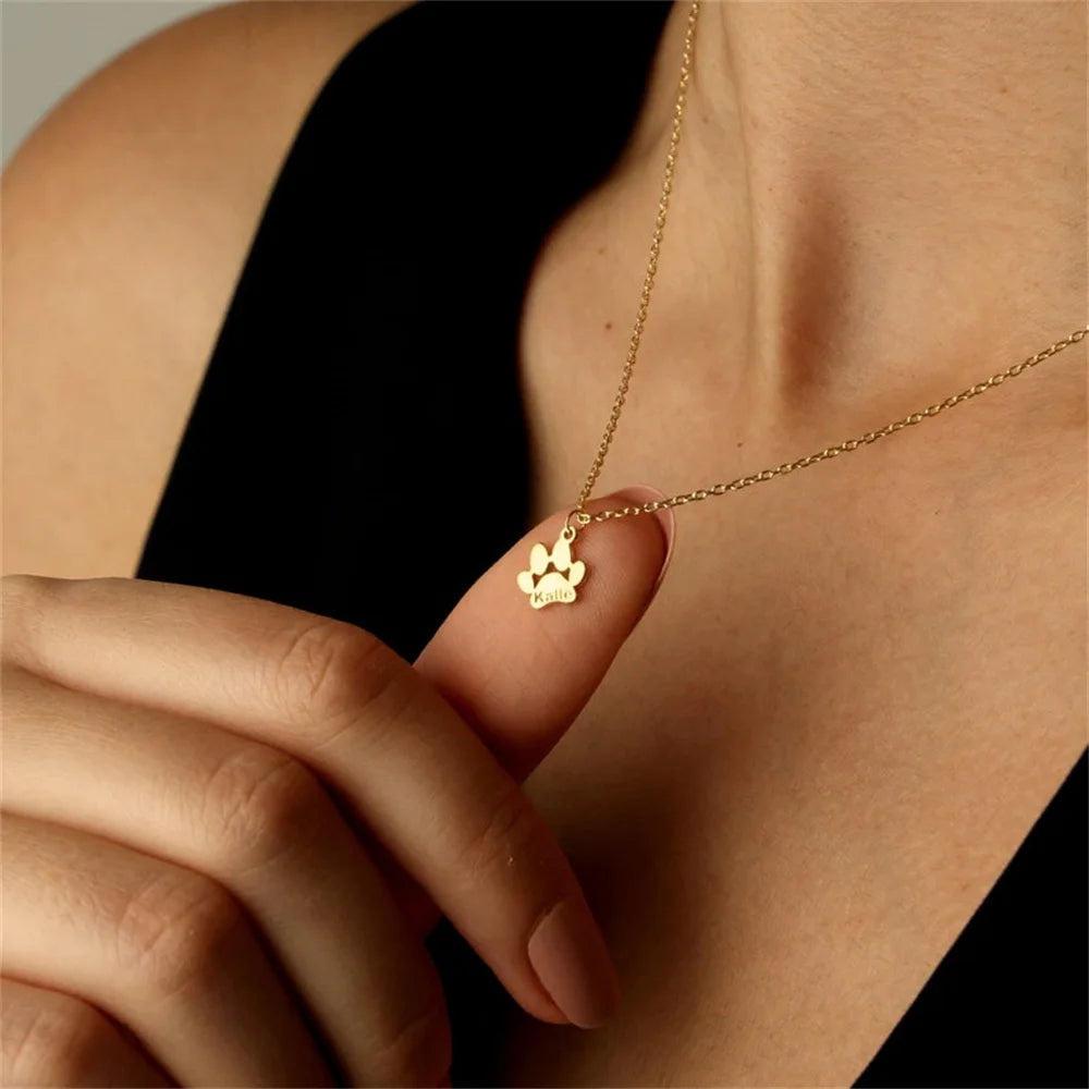 collier personnalisé gravé pattes animal 